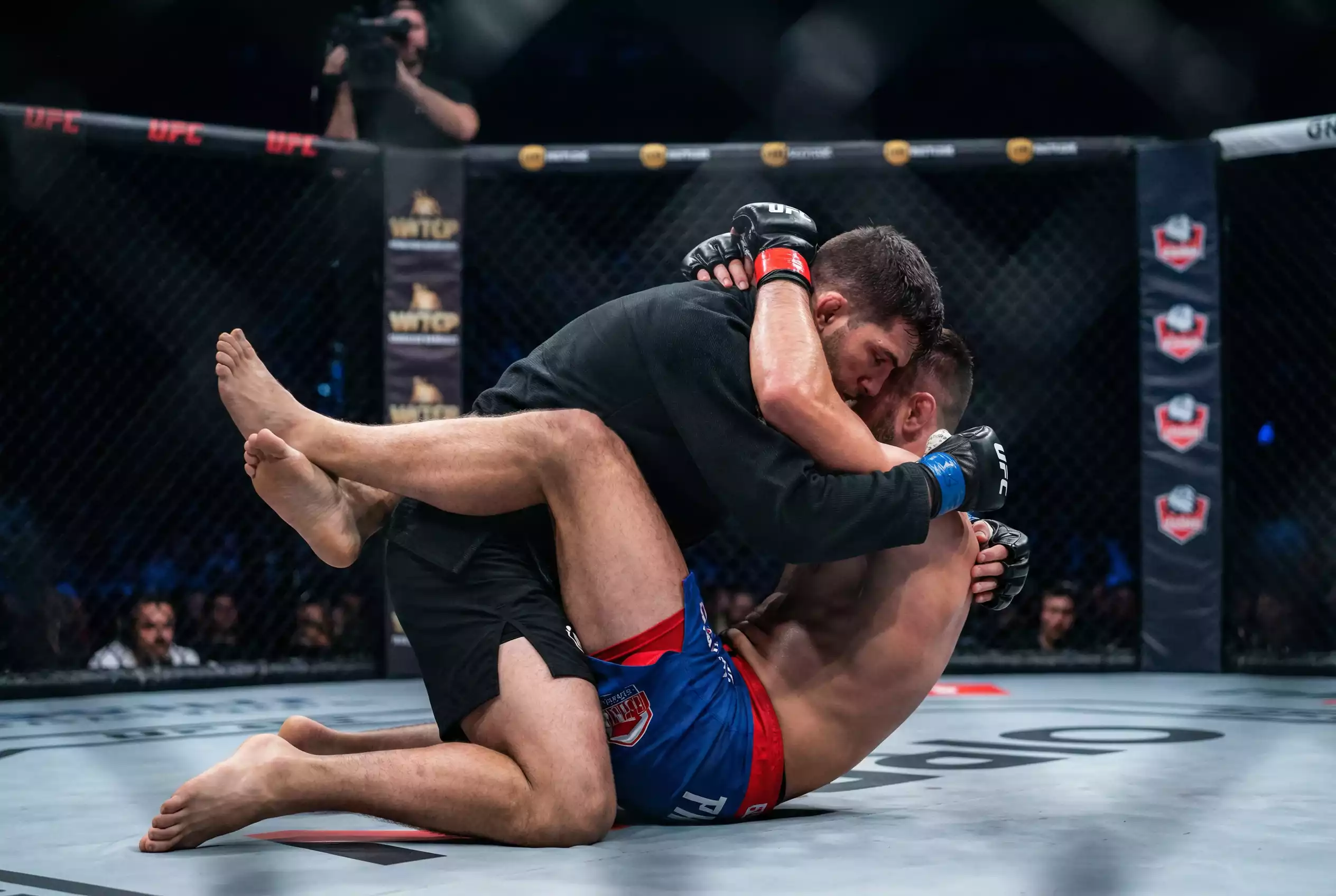 UFC Siegmethode Wetten: KO, Submission & Decision analysiert